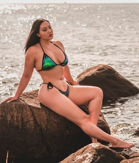 Christie Anne star nude pic