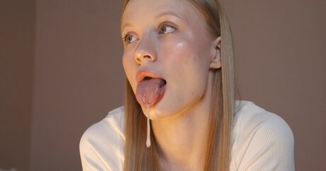 Cute shine nude actress images