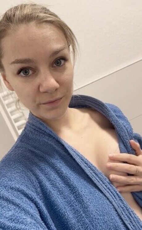 Motorradmia nudes star archive