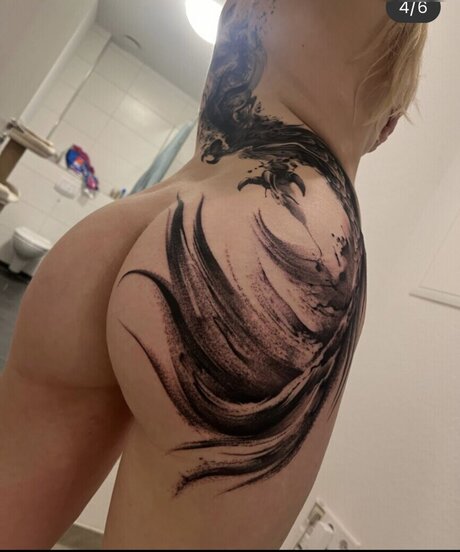 Motorradmia model adult image