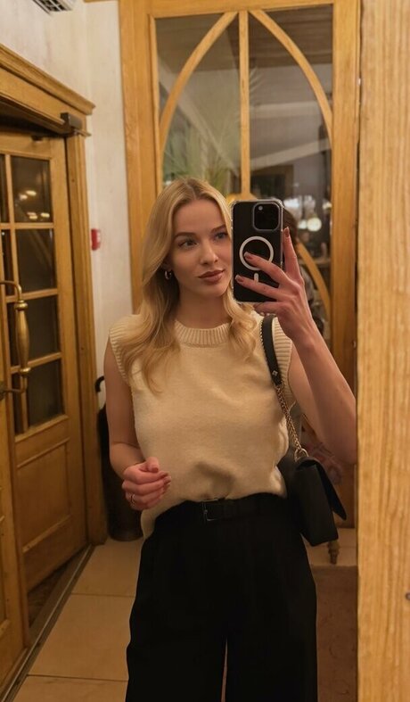 ol sushko model pretty photos