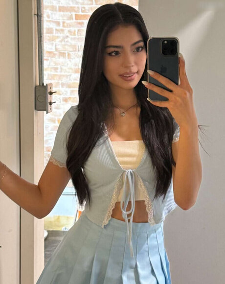 Dani Klieber model hd pictures