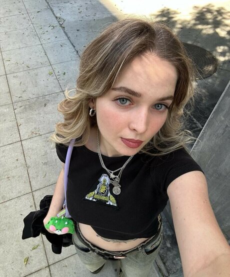 Meg Mills top actress archive