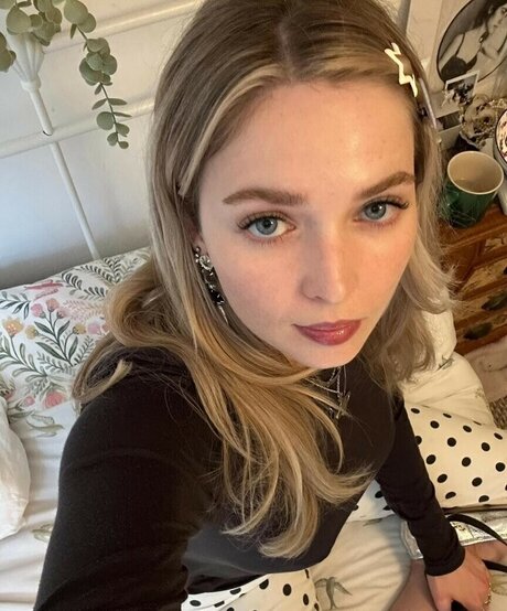 Meg Mills free star pictures