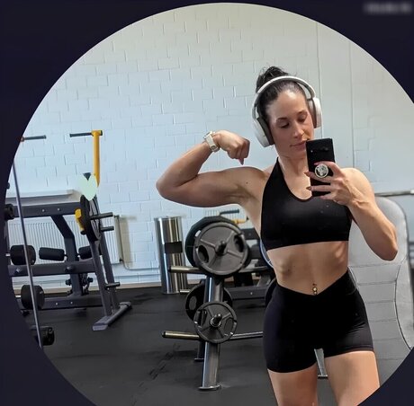 JuleTheFox pornstar erotic pic