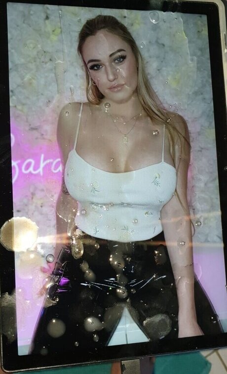 Cum Tributes sexy pornstar archive