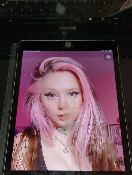 Cum Tributes model nude pics