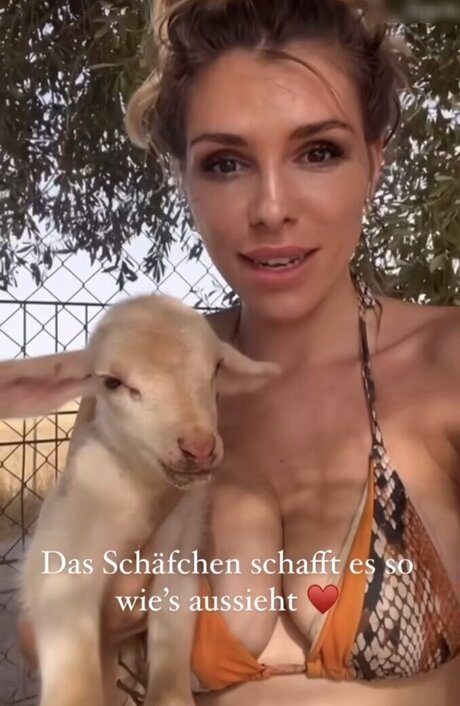 Nathalie Bleicher Woth nice model img