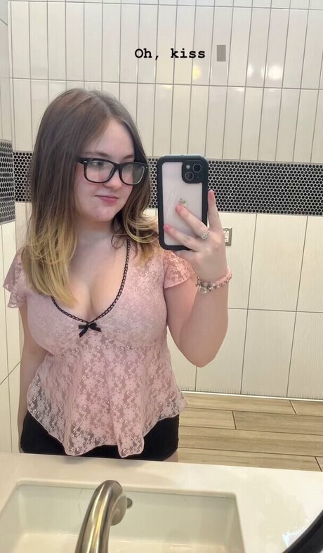 Itzgracierobbins pornstar sexy archive