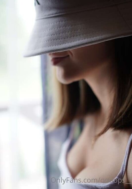 eva oopsy pornstar high quality picture