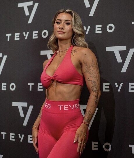 Lenaajoy xxx star img