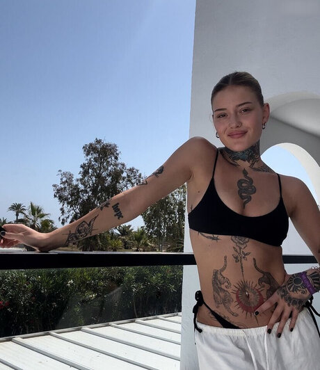 Jill Lange model best picture