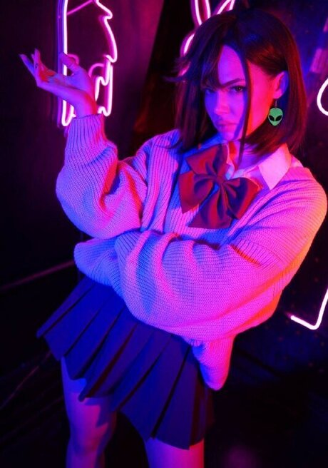 Lizzie Whistle hd model pictures