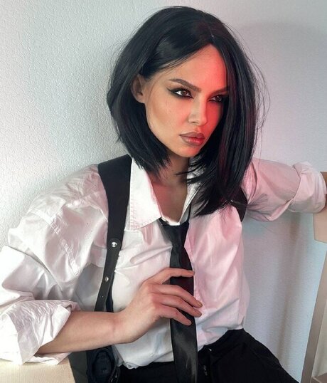 Lizzie Whistle model best galleries