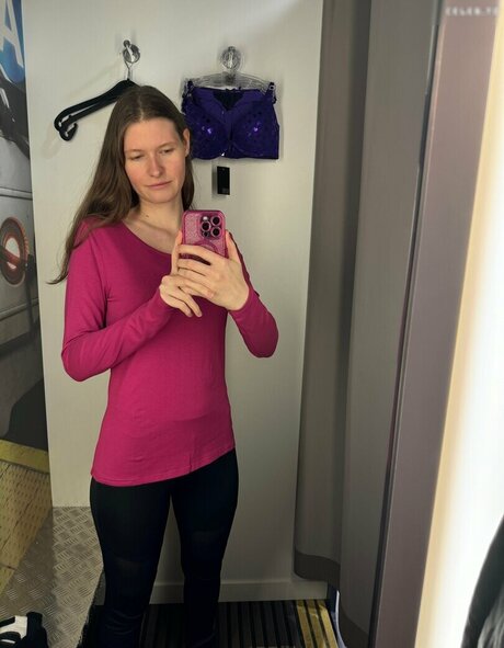 InaSilja pornstar free pic