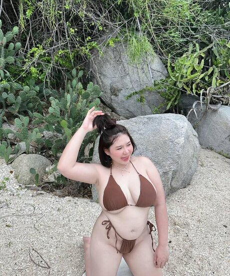 oprc18 model erotic photos