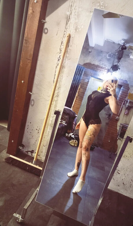 Typischblonnd xxx star galleries