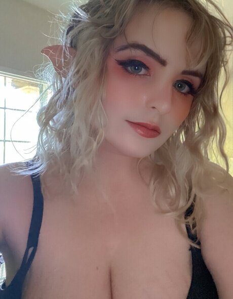 Aretteepls exclusive pornstar picture