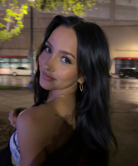 marysjaroensuk naked star pics