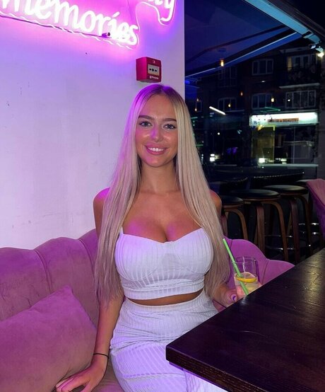 Angelinglisx Profile pic