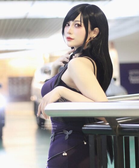 Hiniitaa model hot picture