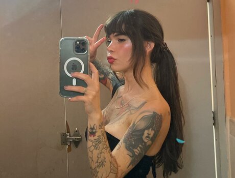 Yaithegemini erotic pornstar gallery