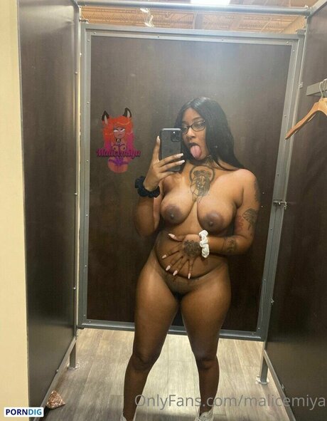 Malice Miya sex pornstar image