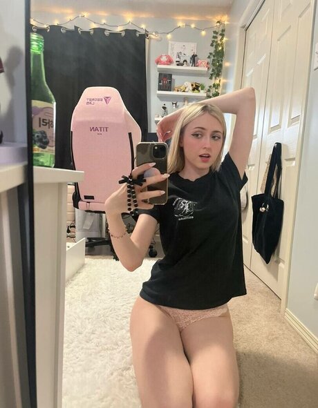 QoR Saige hd star pictures