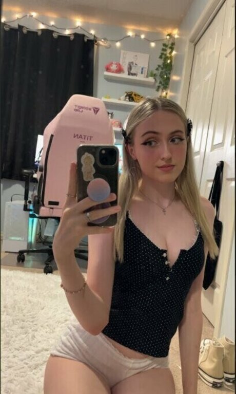 QoR Saige star pretty gallery