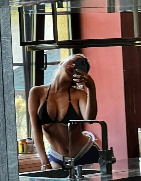 Blondinka Drive Angelina nude star pics