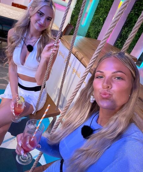 Vanessa Wende model pretty pics