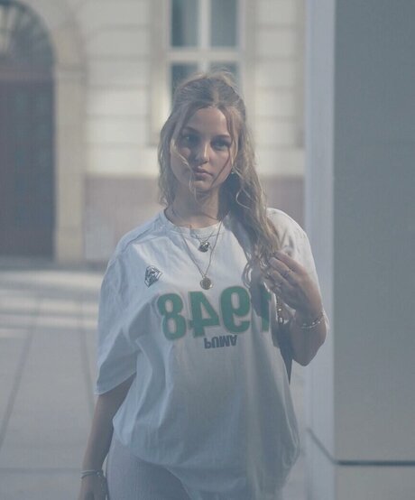 _marie lbs model hot photo