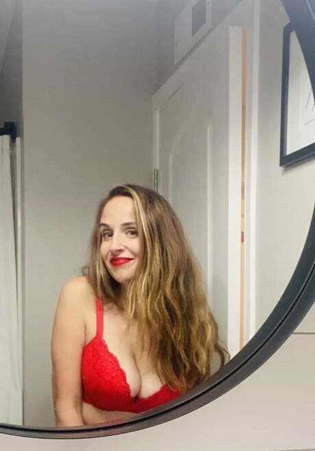 BellaSuede xxx pornstar pics