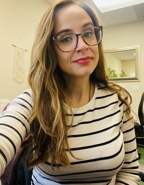 BellaSuede hot model pictures