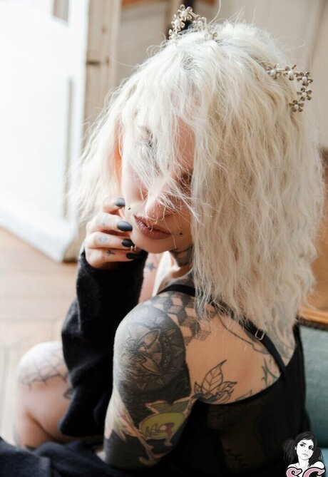 gladycesuicide model porn pictures