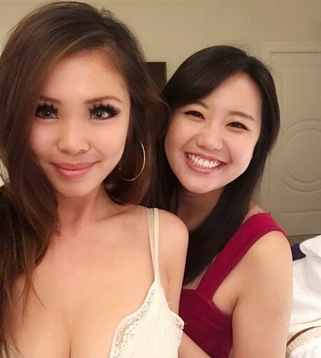 Maggie Sin exclusive actress gallery