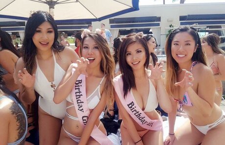 Maggie Sin free model photo