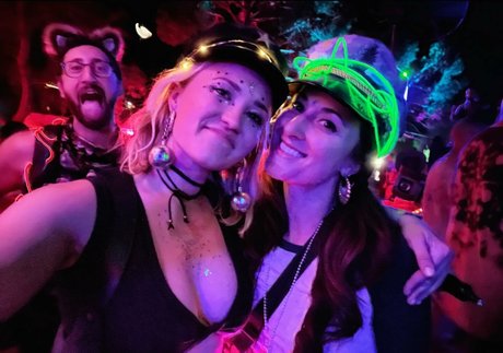 Emily Osment pornstar nice photo