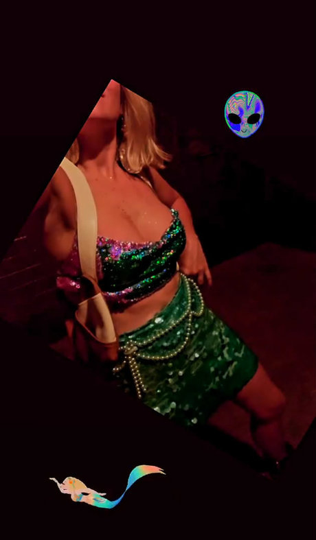 Emily Osment model art photo