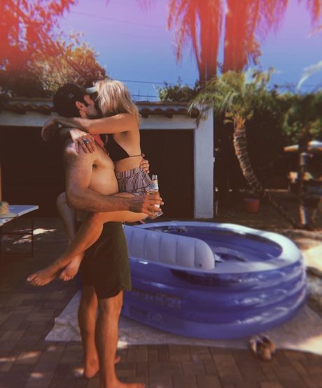 Emily Osment nude actress image