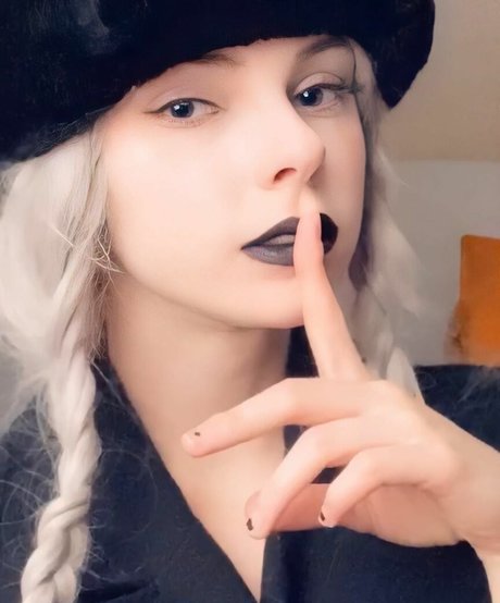 kkatyonak exclusive model picture