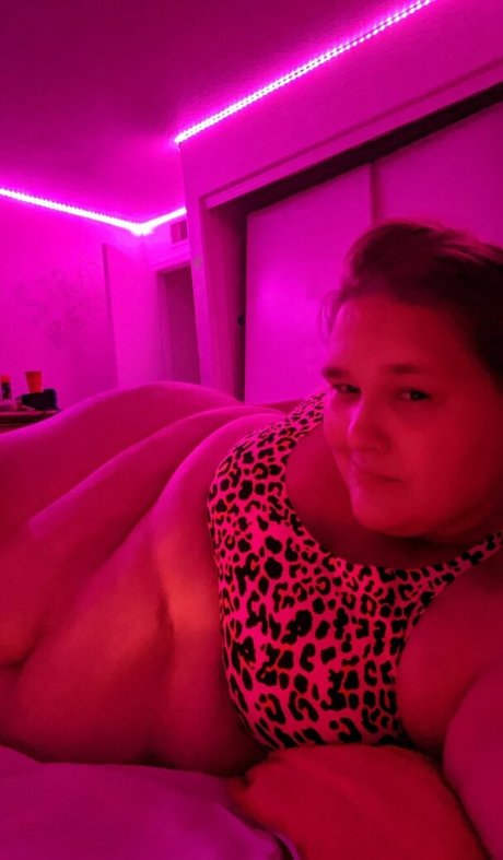 strawberry cakes model sexy images