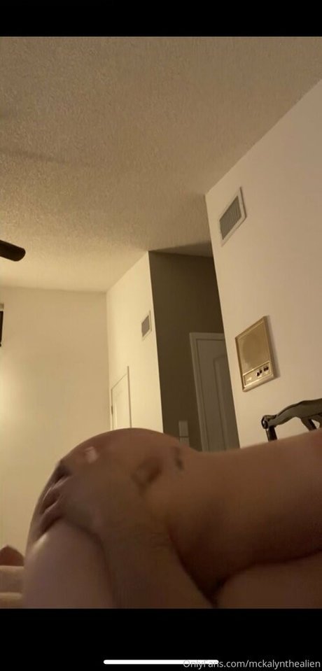 mckalynthealien hot model photos