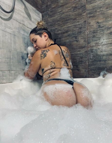 Aldi Dini model sex galleries