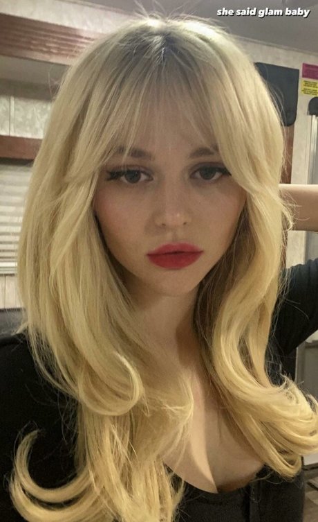 Emily Alyn Lind nudes actress gallery