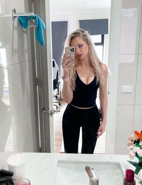 Berticuss model pornographic archive