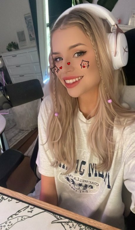 Berticuss star pornographic photos