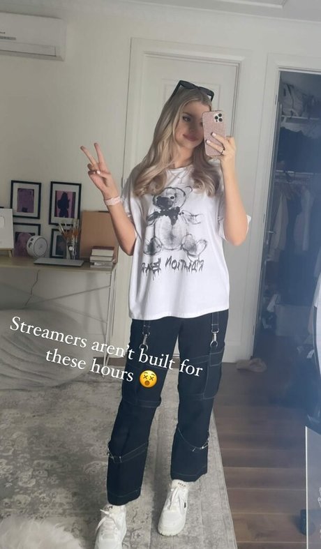 Berticuss hot star pictures