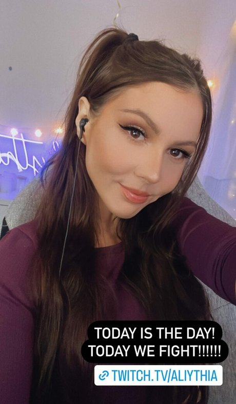 Aliythia pornstar beautiful photo