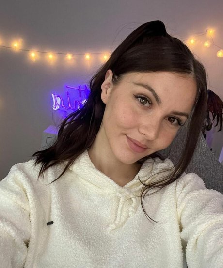 Aliythia hd actress galleries